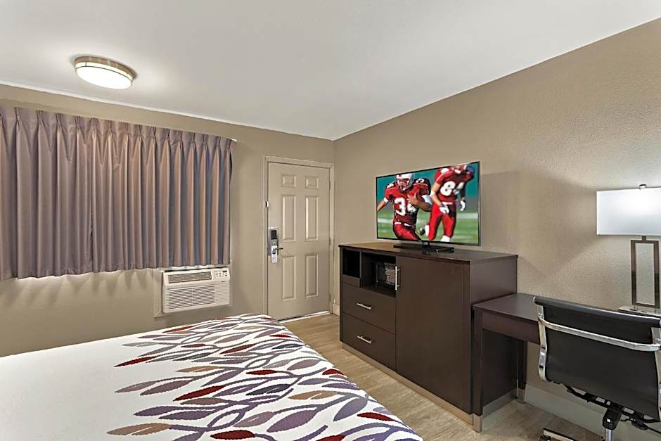 Red Roof Inn Redding