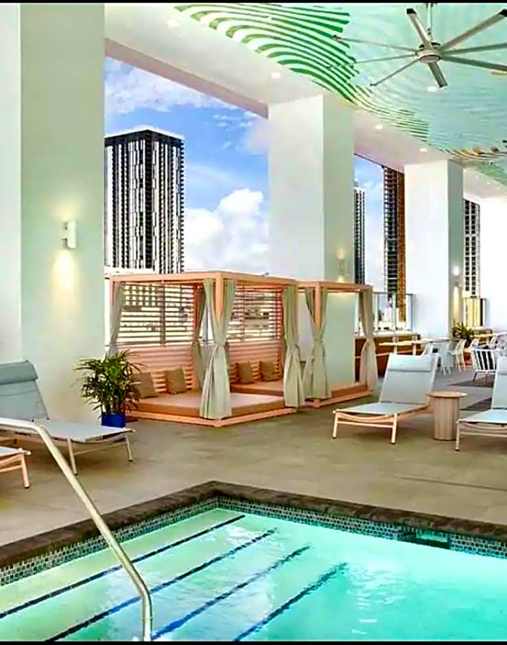 Comfortable Studio with King Bed and Queen Sofa-bed