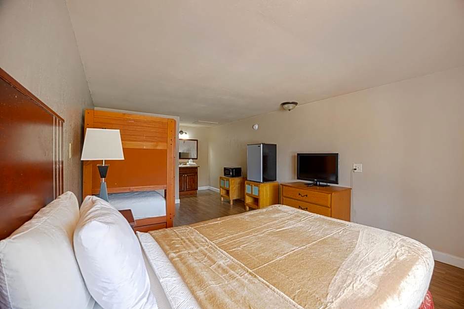 Liberty Inn and Suites near Disney World