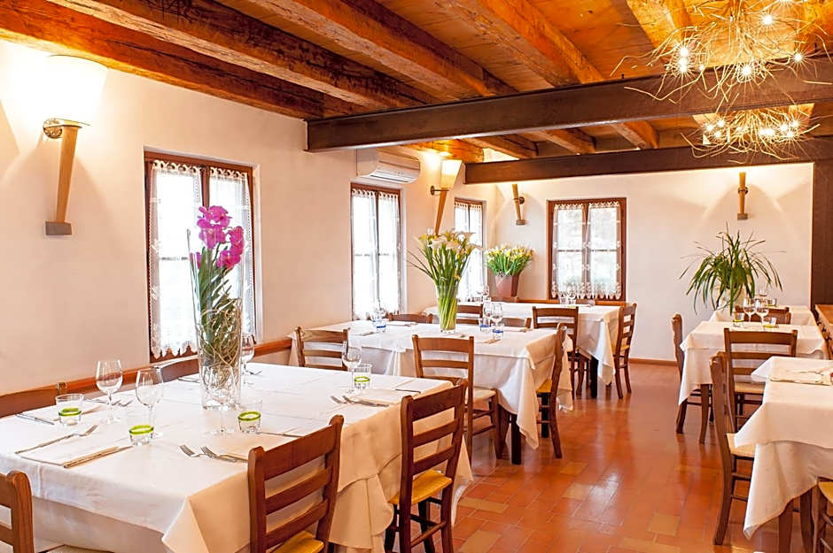 Elliot Osteria e dormire in collina