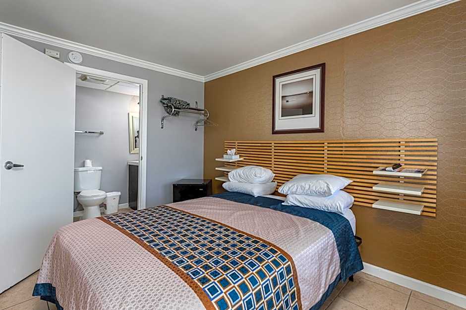 Boardwalk Hotel Charlee & Apartments Beach Hotel Oceanfront