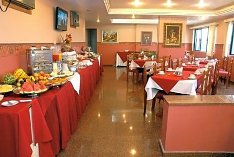 Plaza Suite Hotel