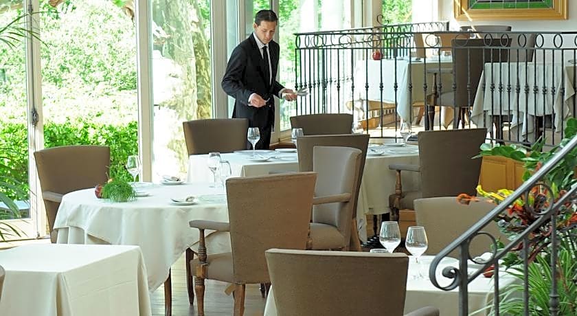 Brindos Lac & Château