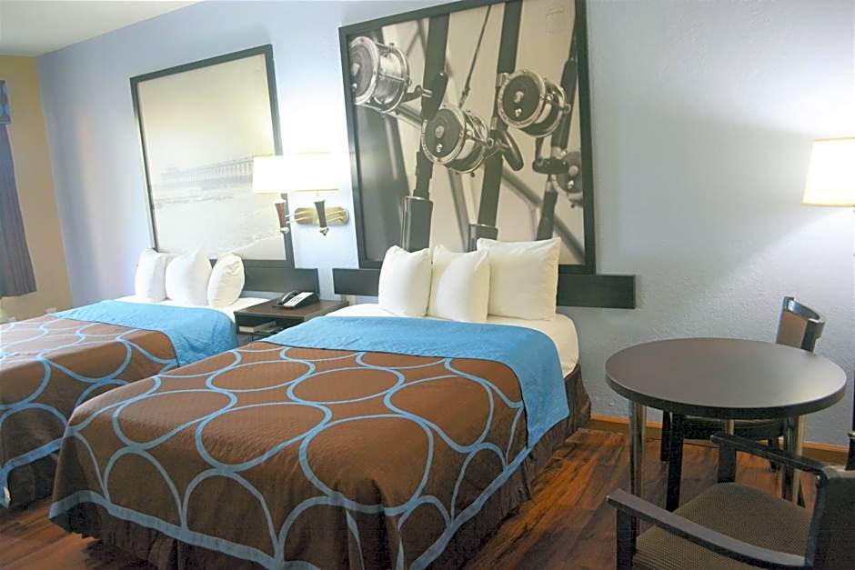 Super 8 by Wyndham Galveston