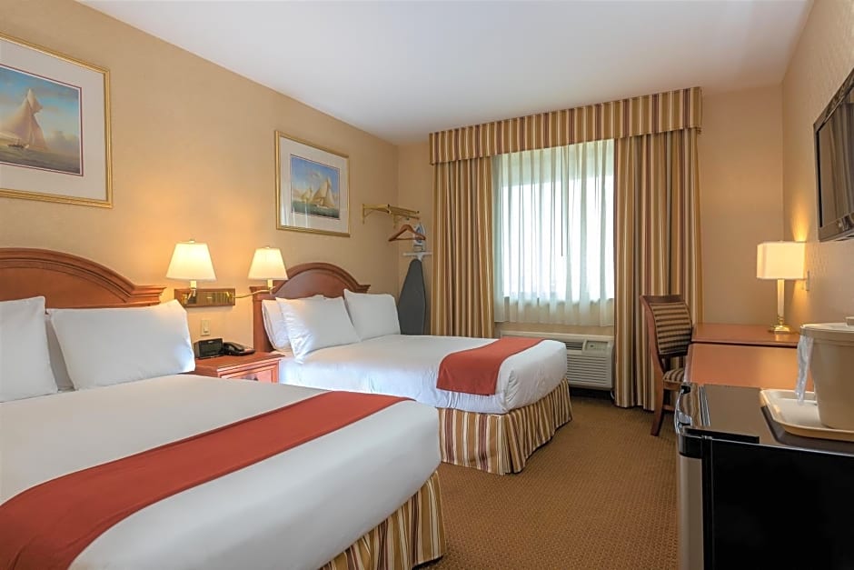 Five Towns Inn - JFK Airport