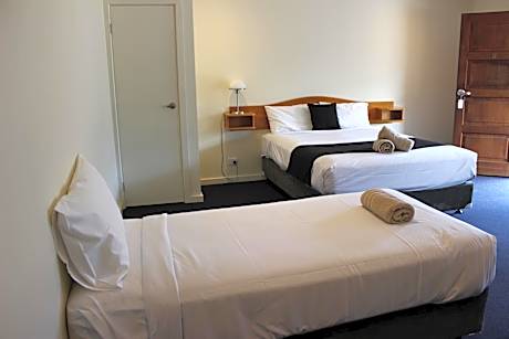 Deluxe Double or Twin Room with Spa Bath