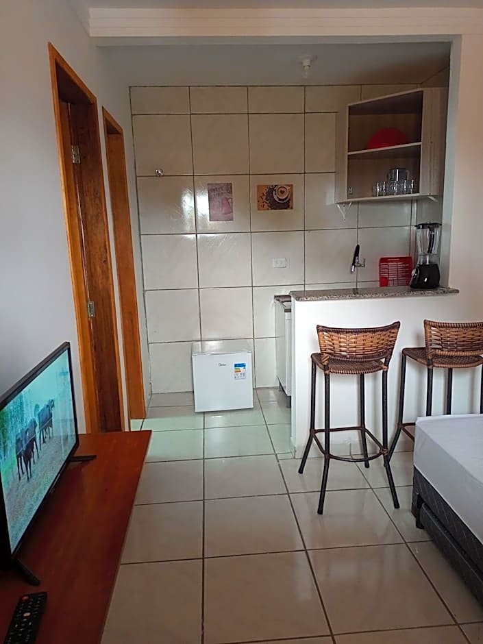 Casa do Mochileiro Airport Hostel & Pousada