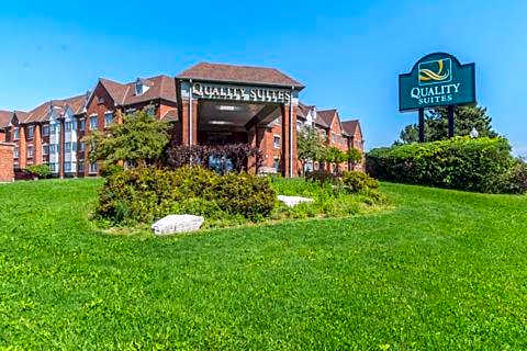 Quality Suites Whitby
