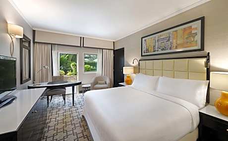 King Patio Room with Terrace Pool View