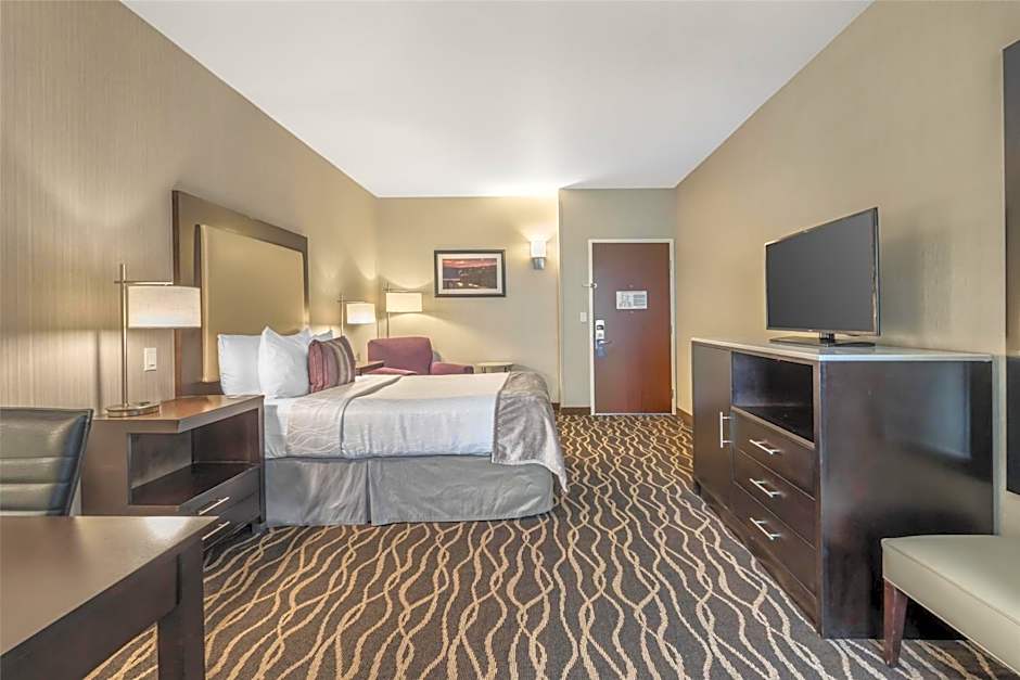 Best Western Plus Hotel At The Convention Center