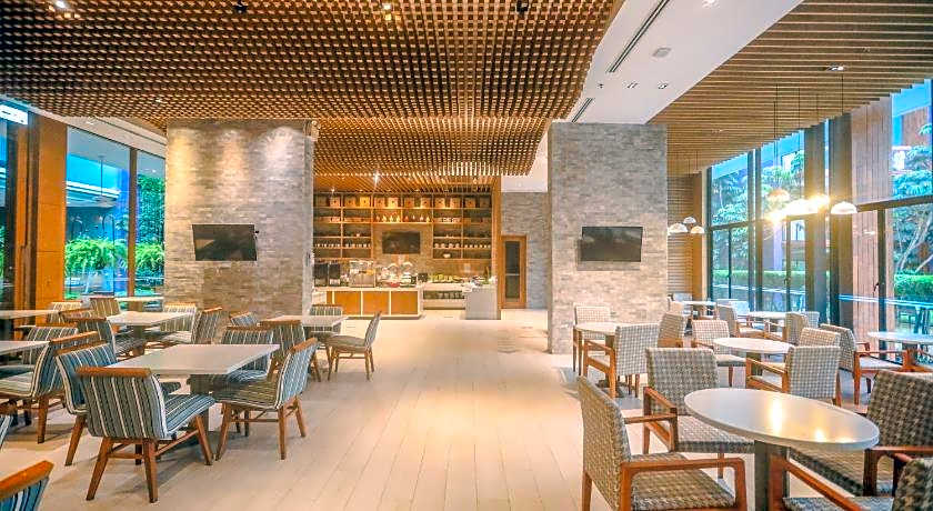 Holiday Inn Express Phuket Patong Beach Central By IHG