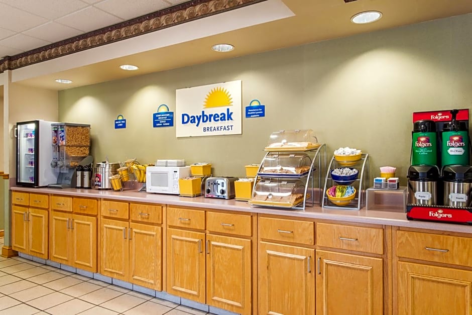 Days Inn by Wyndham Lake City I-75