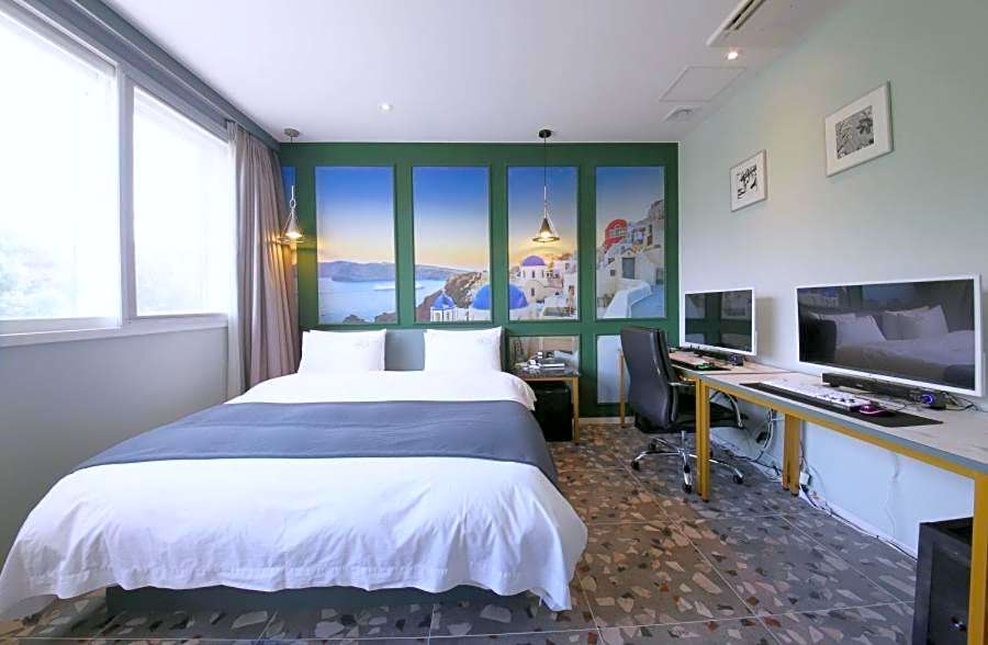 Gimhae Jangyu Stayin Hotel