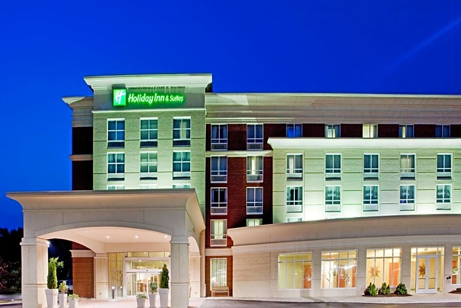 Holiday Inn & Suites Williamsburg-Historic Gateway