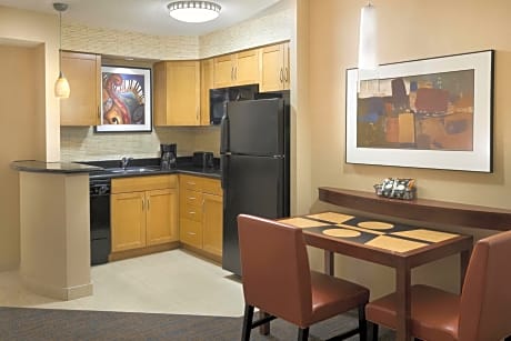 Studio, 1 King Bed with Sofa bed, Non Smoking (1 King Bed and 1 Double Sofa Bed)