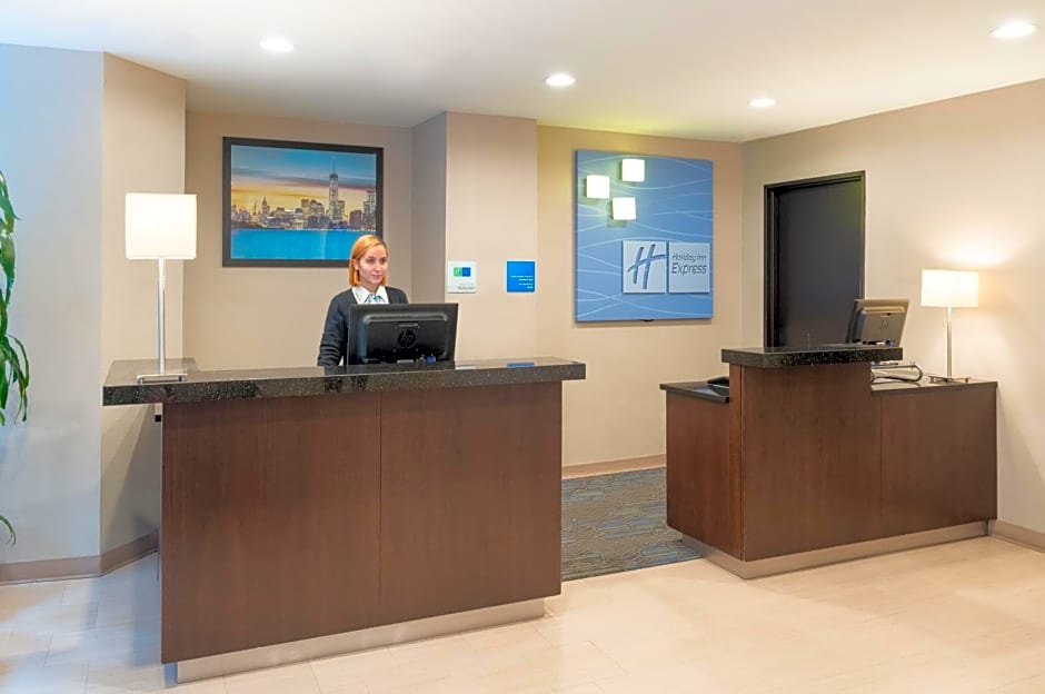 Holiday Inn Express New York City-Wall Street, an IHG Hotel