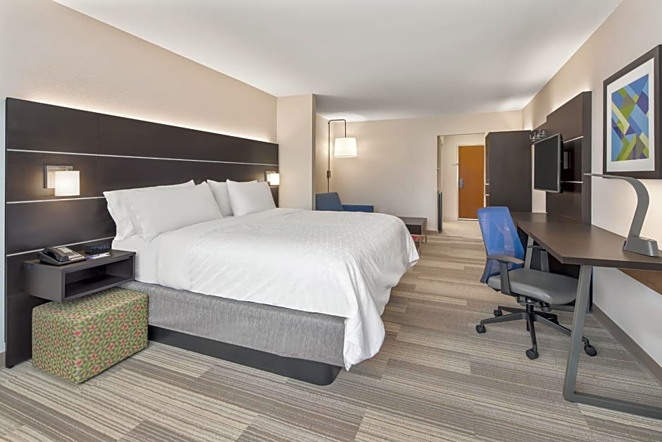 Holiday Inn Express & Suites - Hardeeville-Hilton Head by IHG