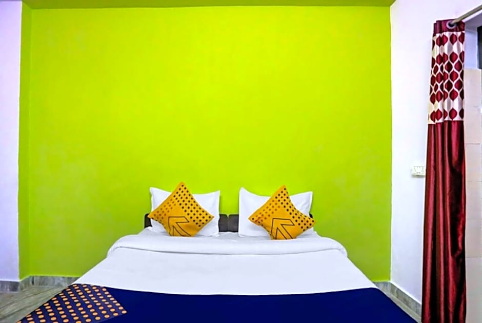 Goroomgo Raj hotel vip Noida