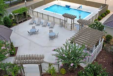 DoubleTree By Hilton Hotel Fayetteville