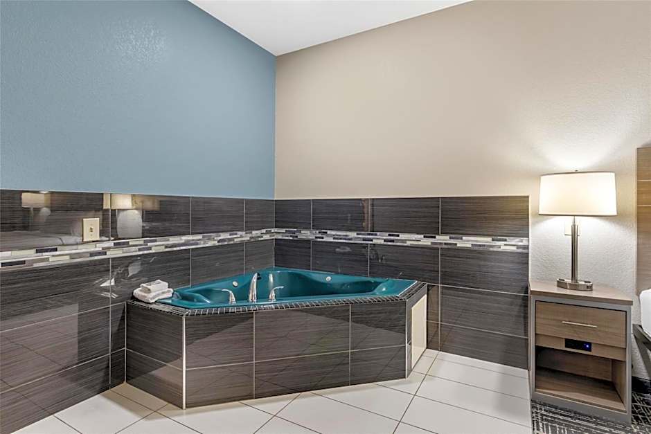 Best Western Commerce Inn