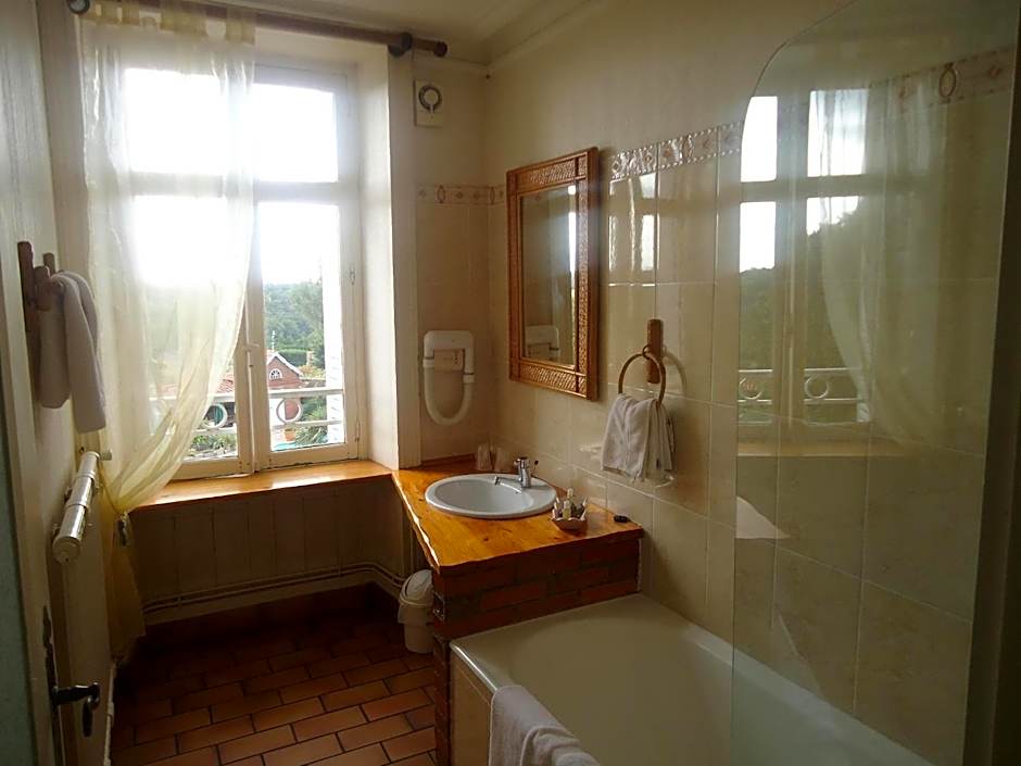 Hôtel De La Barbacane