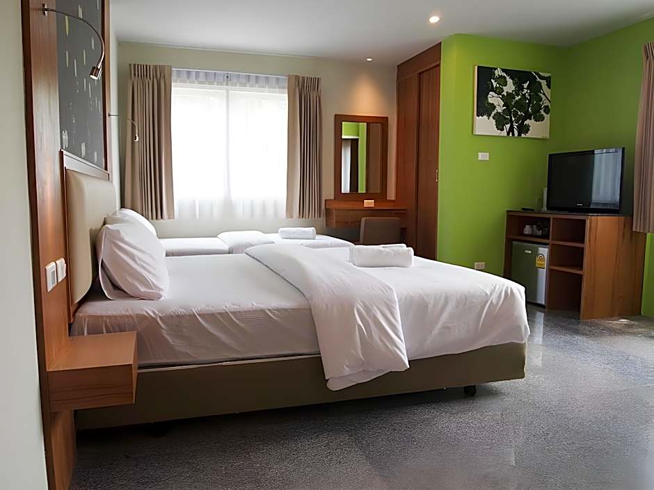 Phuket Ecozy Hotel