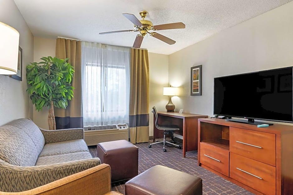 Comfort Inn & Suites Lees Summit -Kansas City