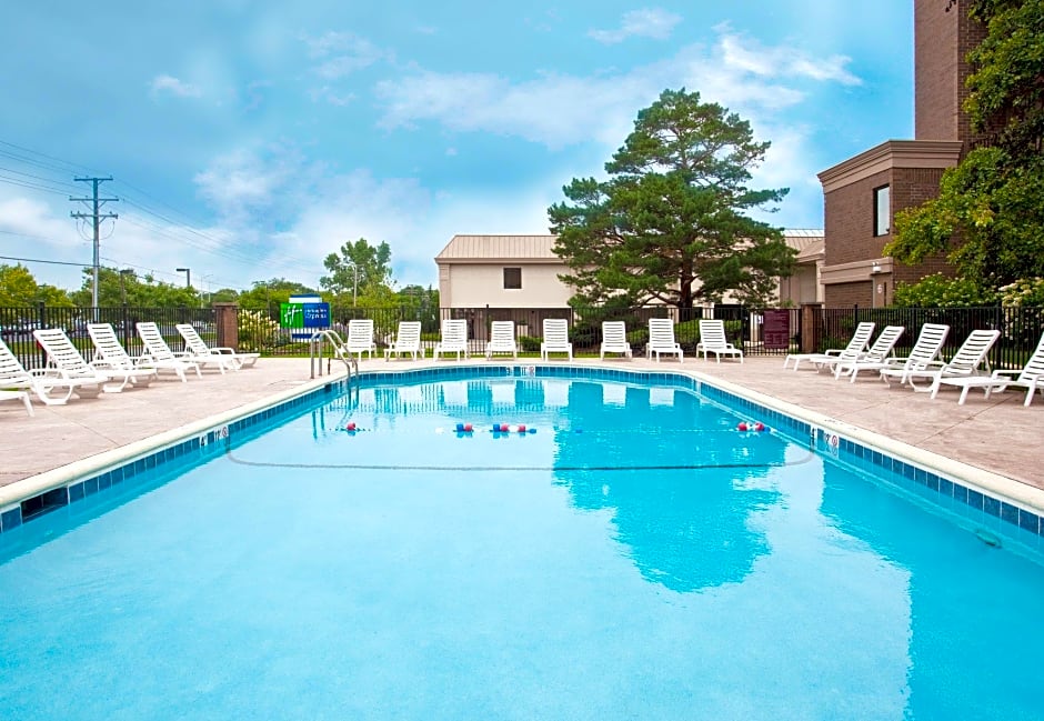 Holiday Inn Express Schaumburg-Rolling Meadows By IHG