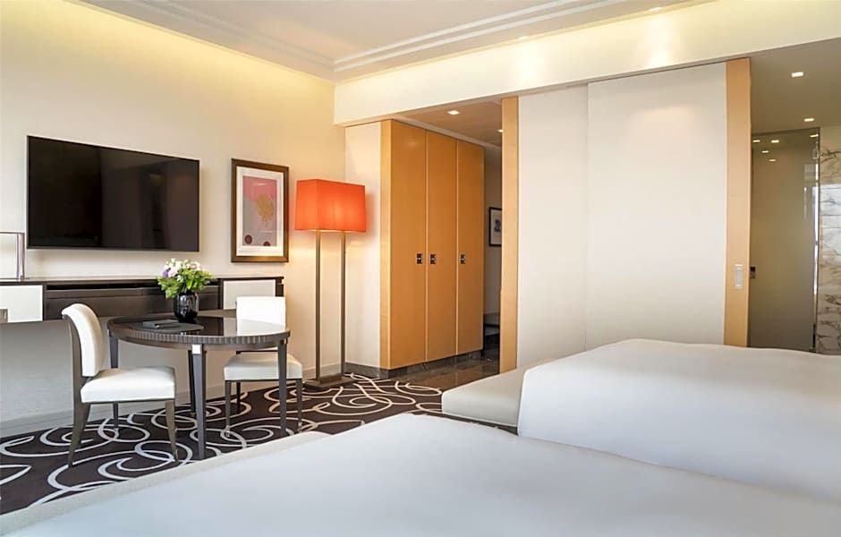 Photo 1 of 7 of Deluxe 2 Beds