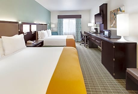 Queen Room with Two Queen Beds - Pool Side