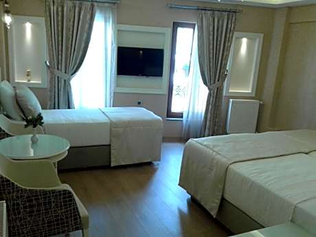 Superior Triple Room with Balcony