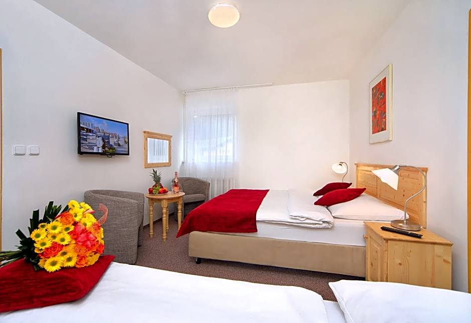 Hotel Lenka