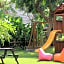 Taulan Villa by Social Hideout