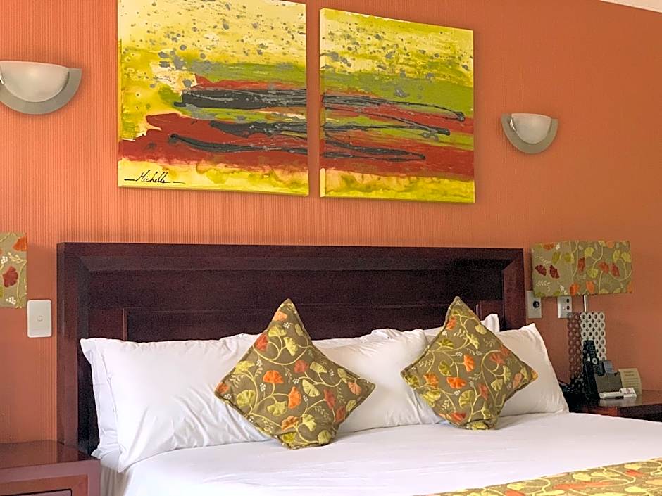 Royal Hotel