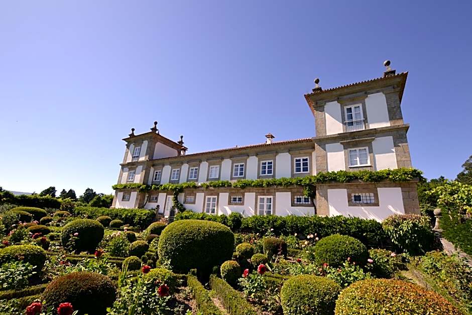 Paço de Calheiros - Turismo de Habitação