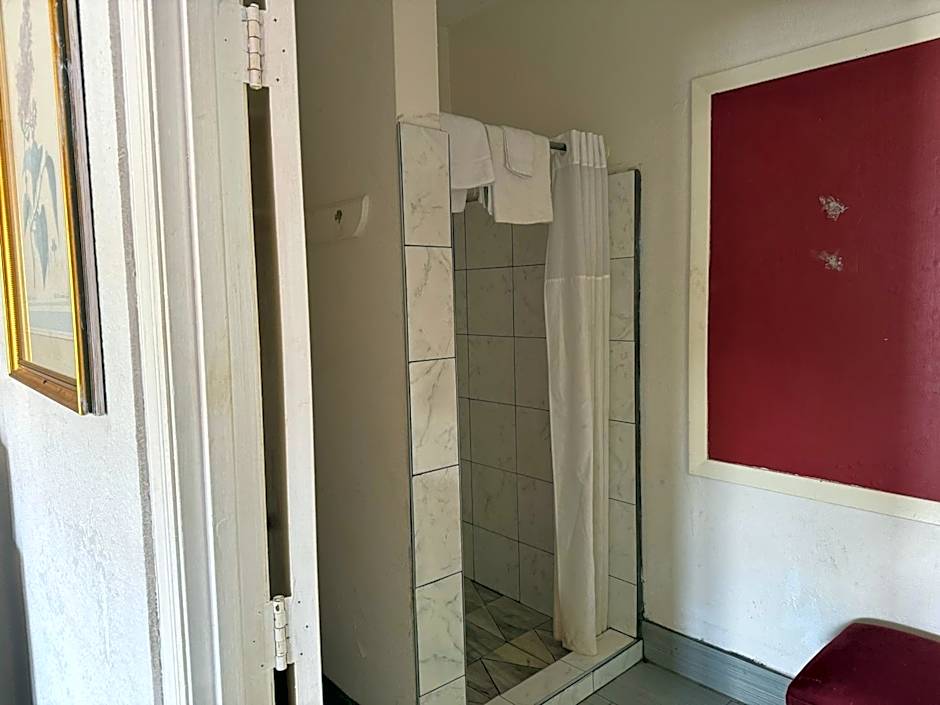 Travel Inn By OYO Danville US-29