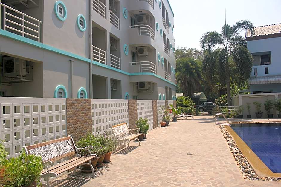 Lomsabai Apartments Chon Buri