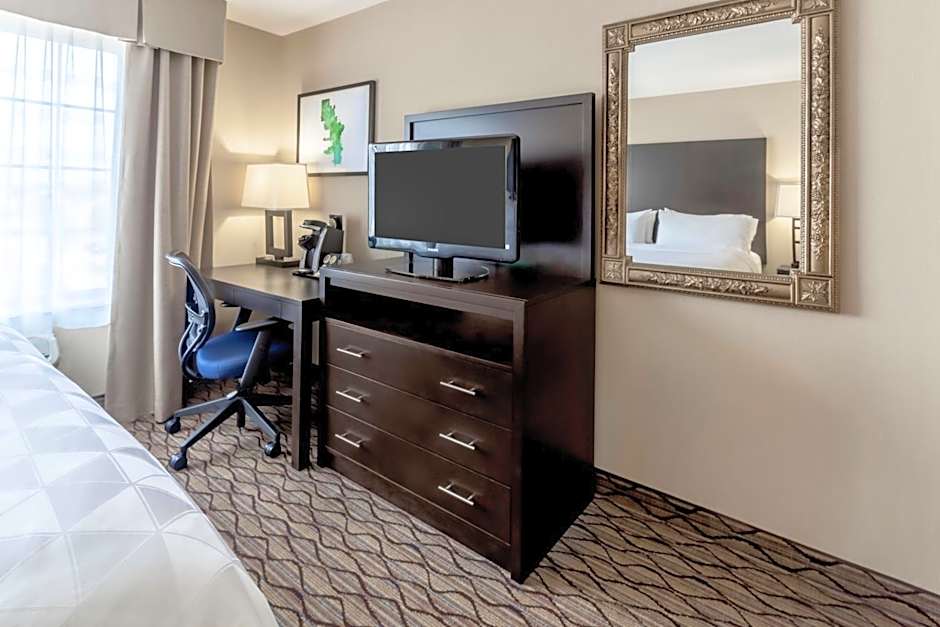 Holiday Inn Milwaukee Airport By IHG