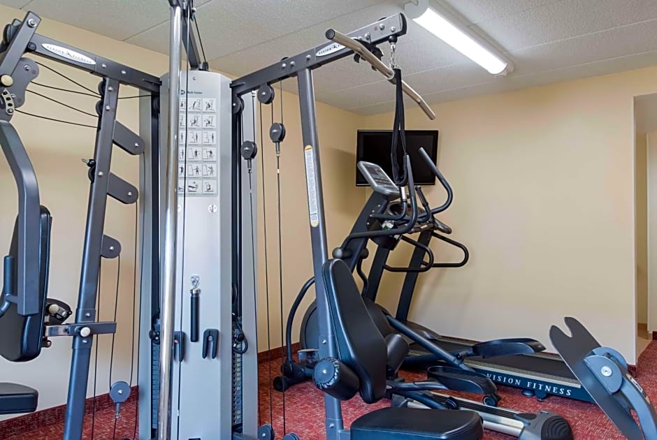 All Seasons Inn & Suites