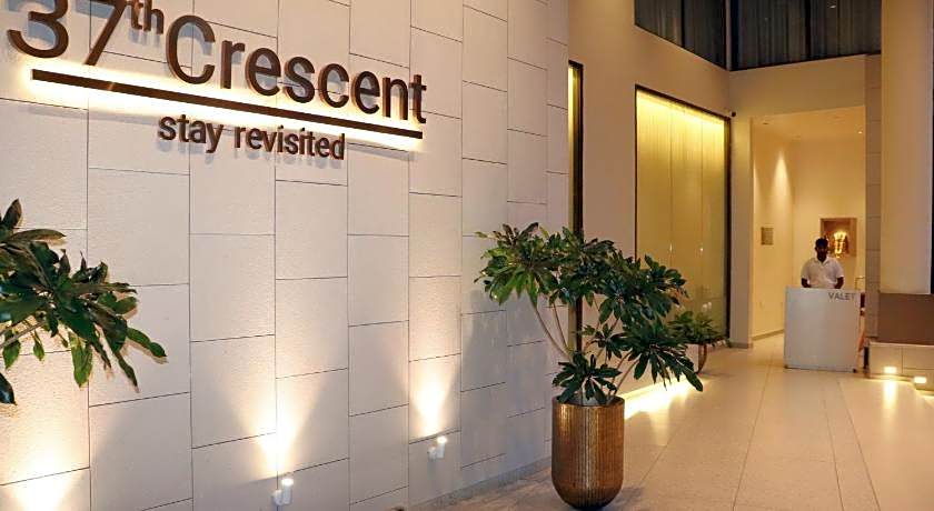 37th Crescent Hotel