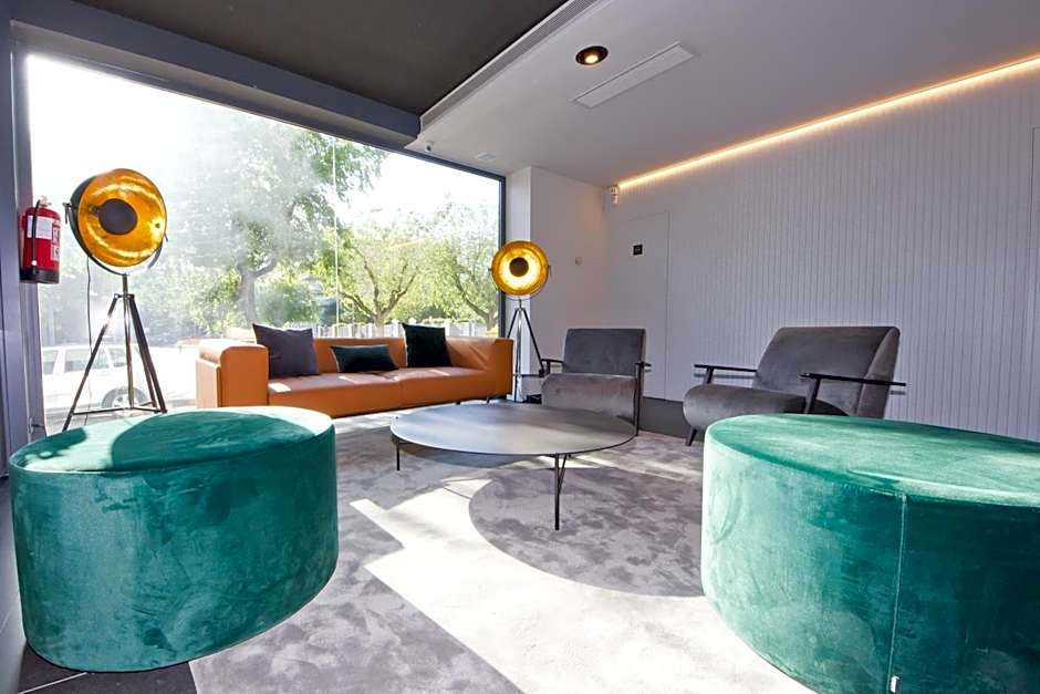 Aparthotel Atenea Valles