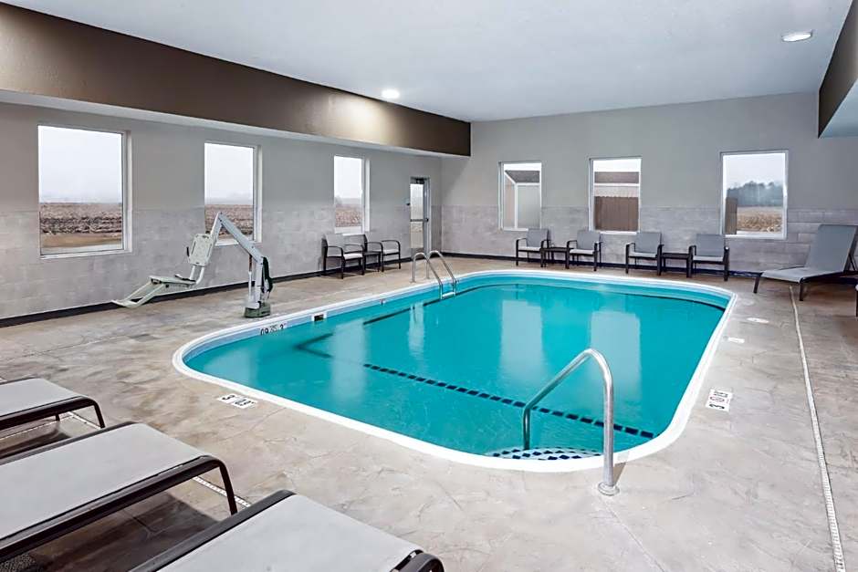 Holiday Inn Express & Suites Pekin (Peoria Area) by IHG