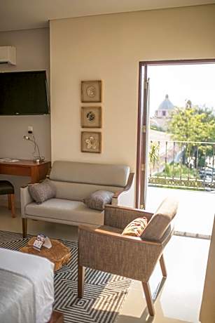 Suite with King Bed - Non-Smoking
