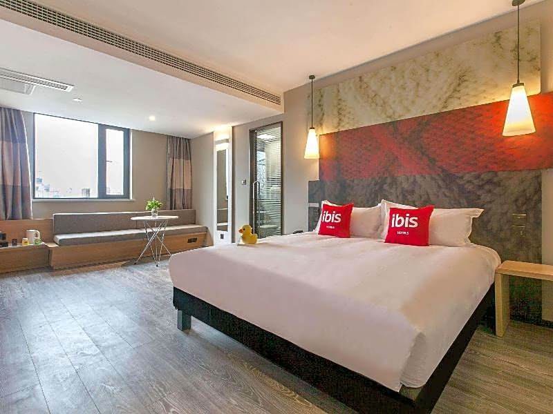Ibis Wuhan Hubu Alley Hotel