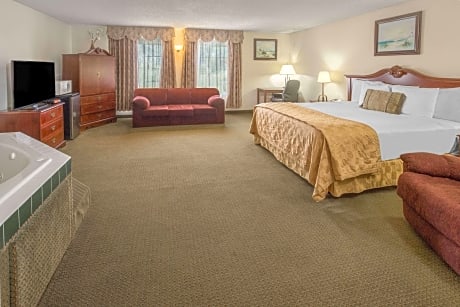 1 King Bed Studio Suite Non-Smoking