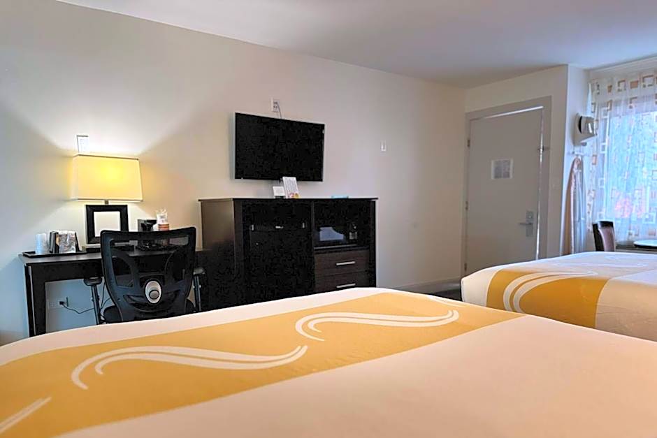 Quality Inn Creekside - Downtown Gatlinburg