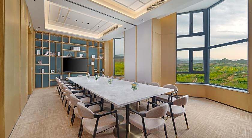 Hilton Garden Inn Huludao Longxing Road