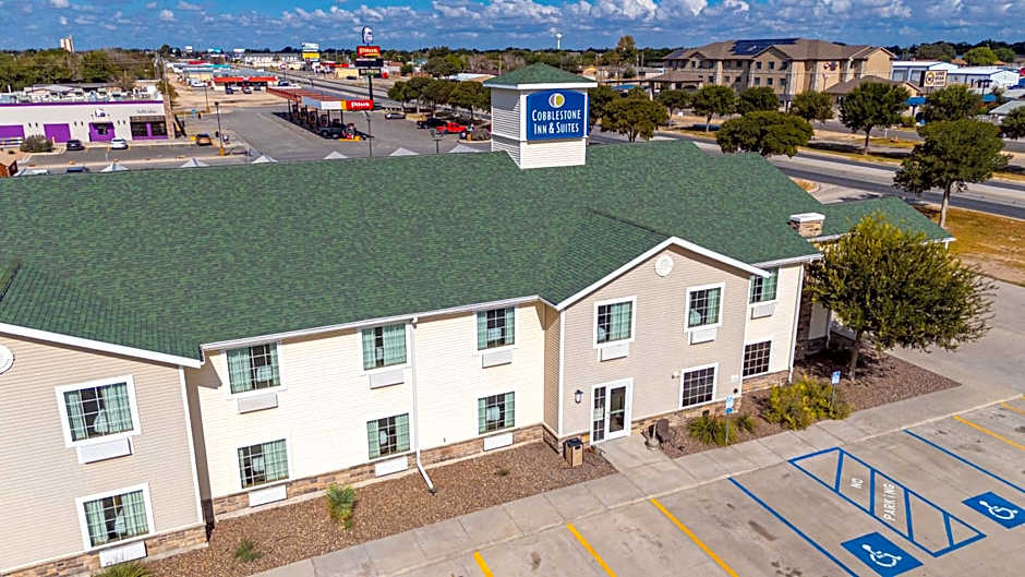 Cobblestone Inn & Suites - Big Lake