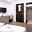 Napoli Suites Studios Aparthotel