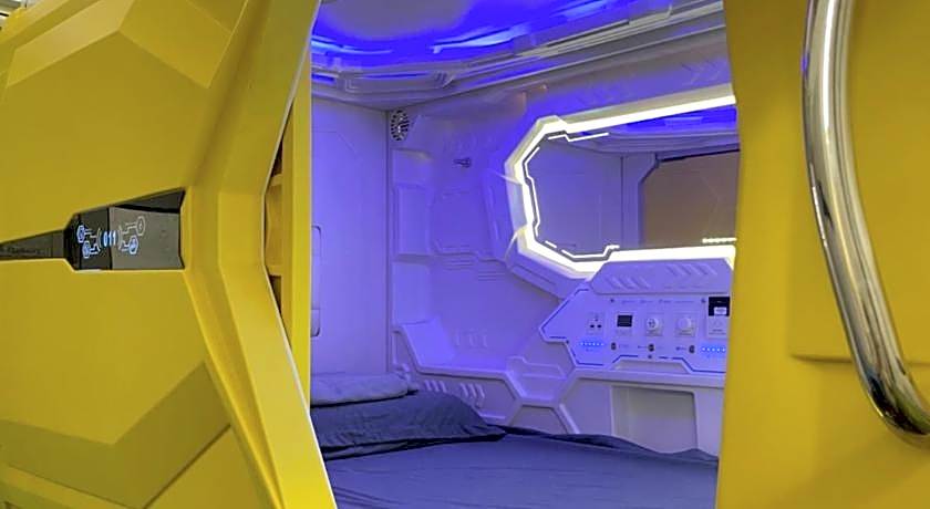 Pelangi Capsule Hostel